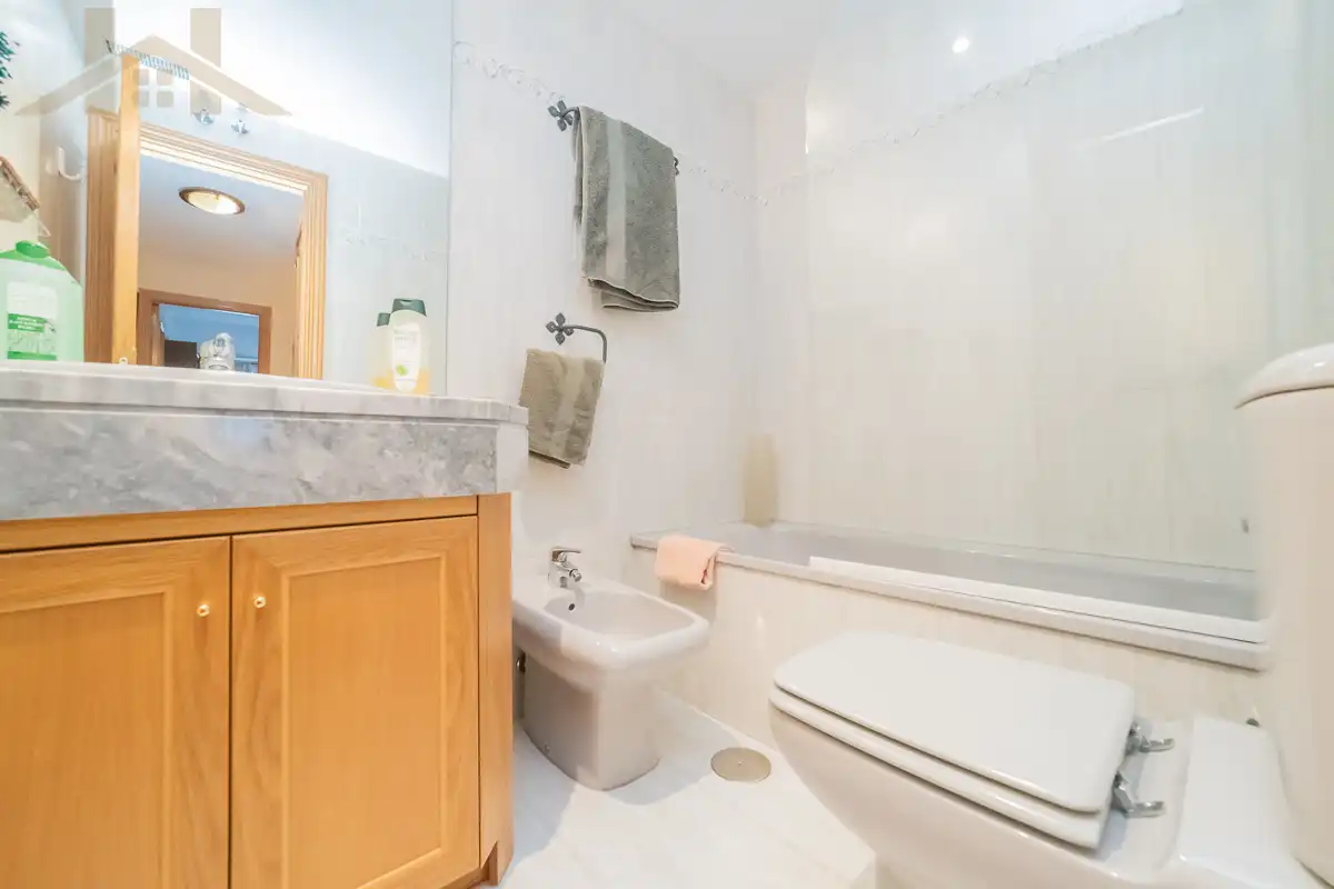Bathroom of Attic for sale in Majadahonda  with Air Conditioner, Heating and Terrace