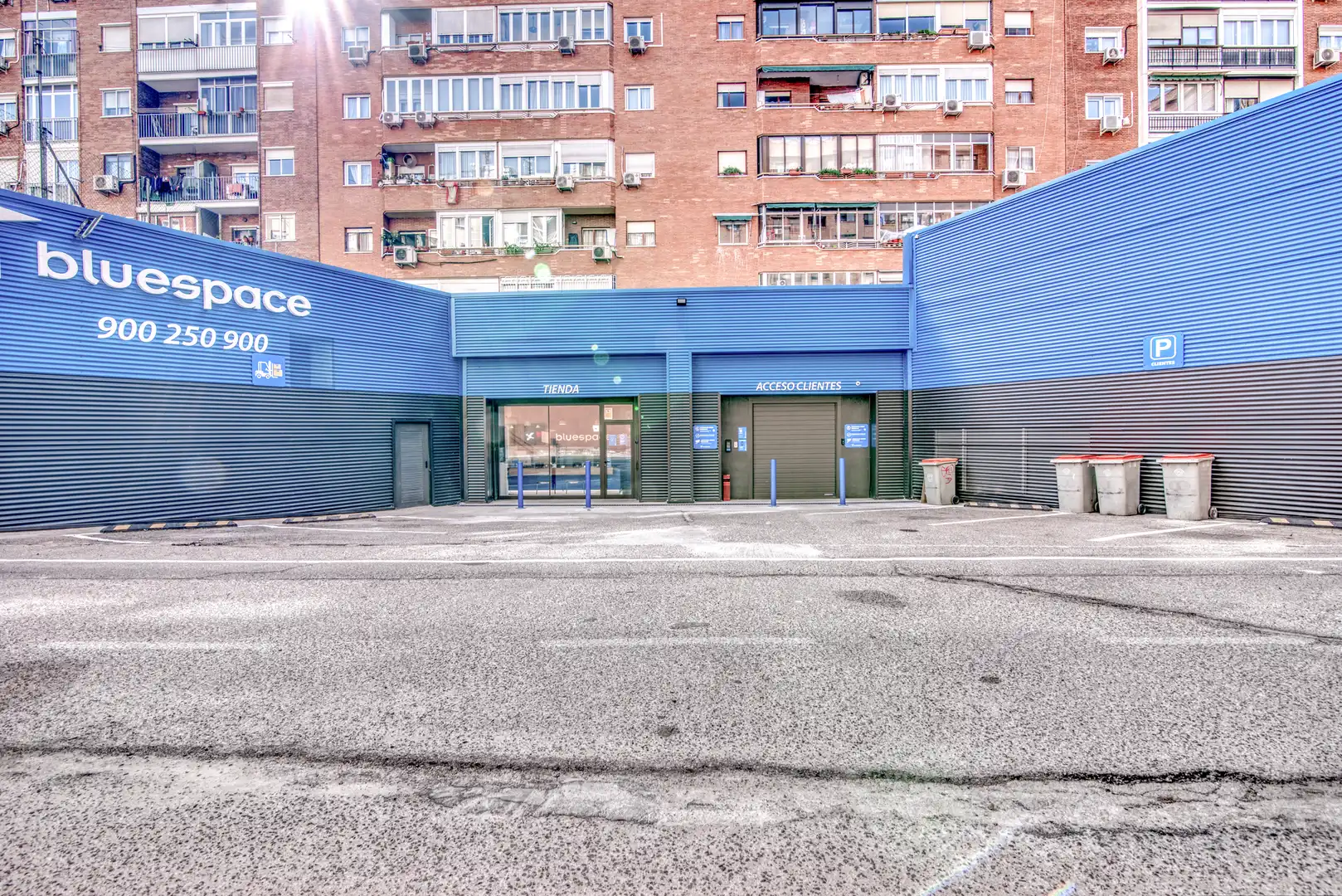 Exterior view of Garage for rent in Madrid  with Alarm