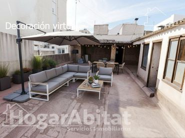 Casa con balcón en venta en Calle San Miguel