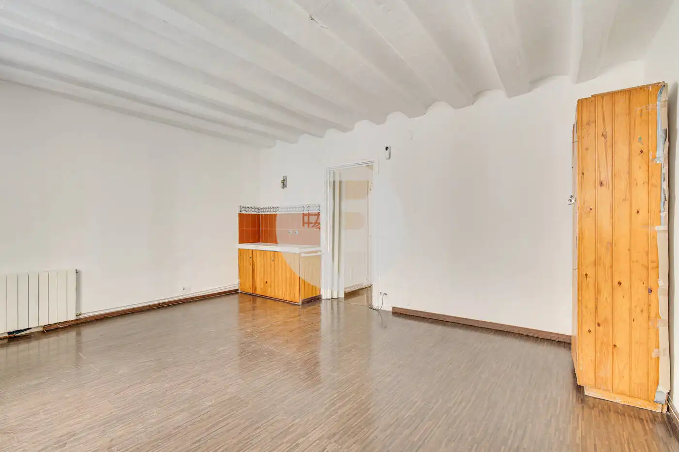 Piso en venta en Barcelona con Calefacción y Balcón
