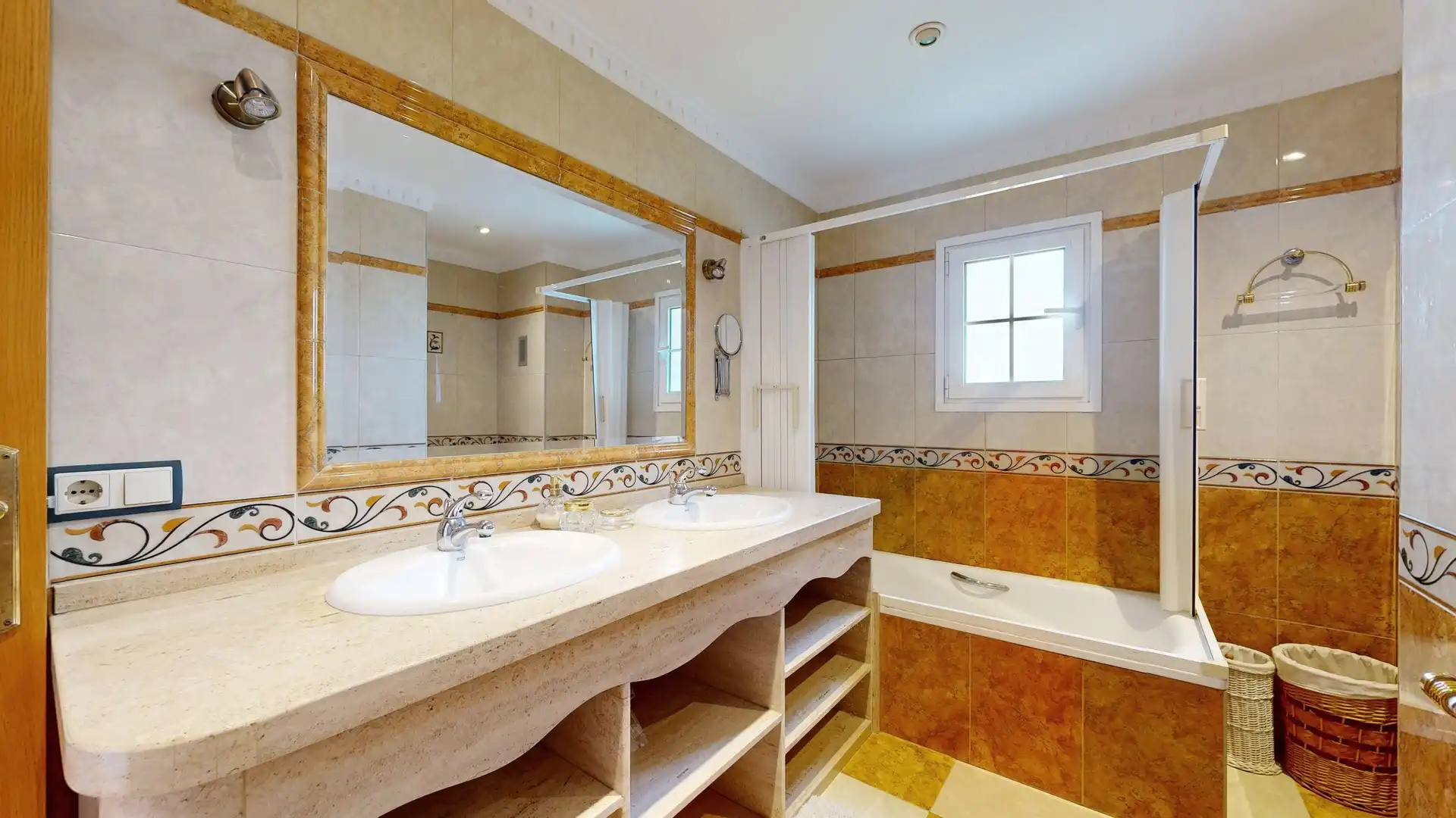 Baño de Casa o chalet en venta en Montserrat con Aire acondicionado, Calefacción y Terraza