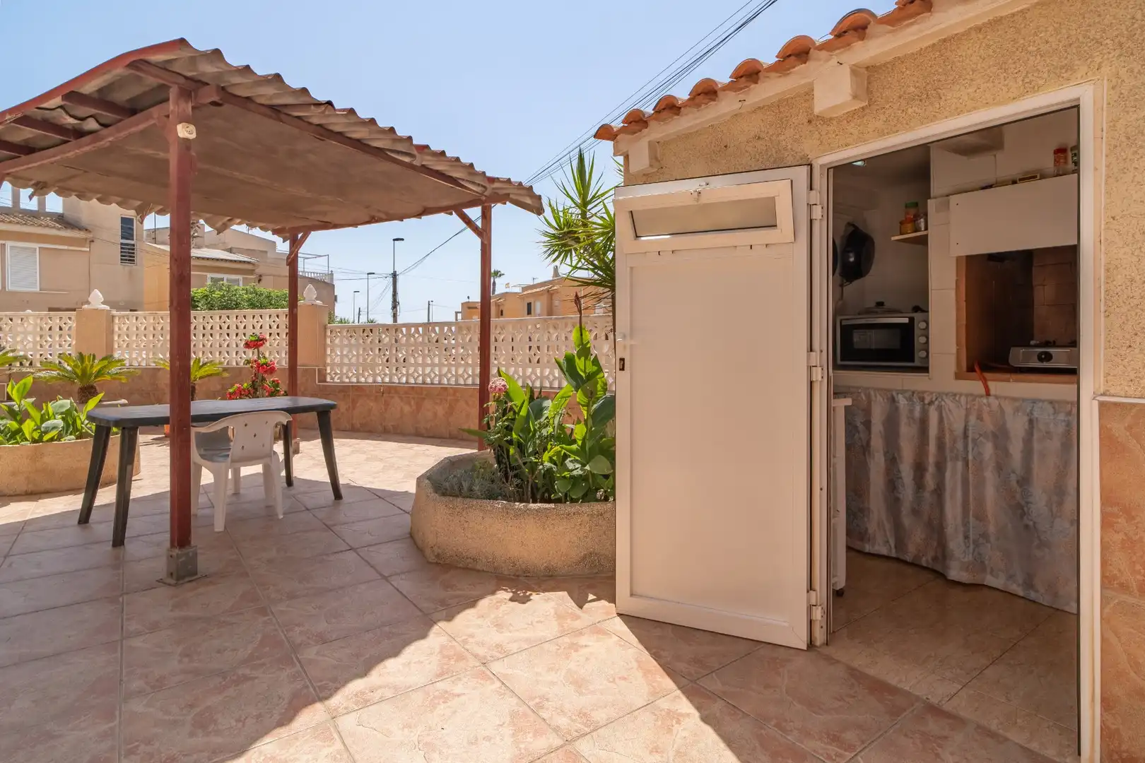 Terrassa de Casa adosada en venda en Torrevieja amb Calefacció, Jardí privat i Terrassa