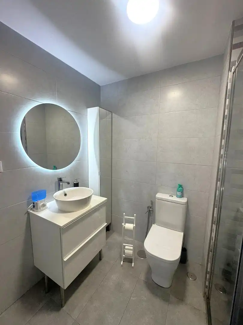 Badezimmer von Wohnung zum Verkauf in Madrid mit Klimaanlage, Heizung und Terrasse