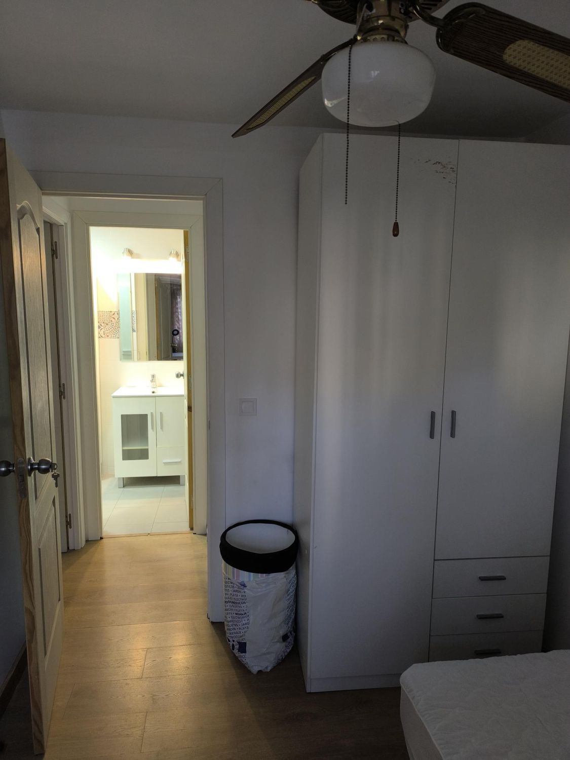 Bathroom of Flat to rent in  Sevilla Capital  with Air Conditioner