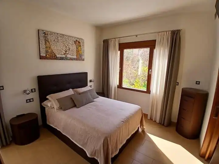 Habitación de Casa o chalet de alquiler en Casabermeja con Aire acondicionado, Jardín privado y Piscina