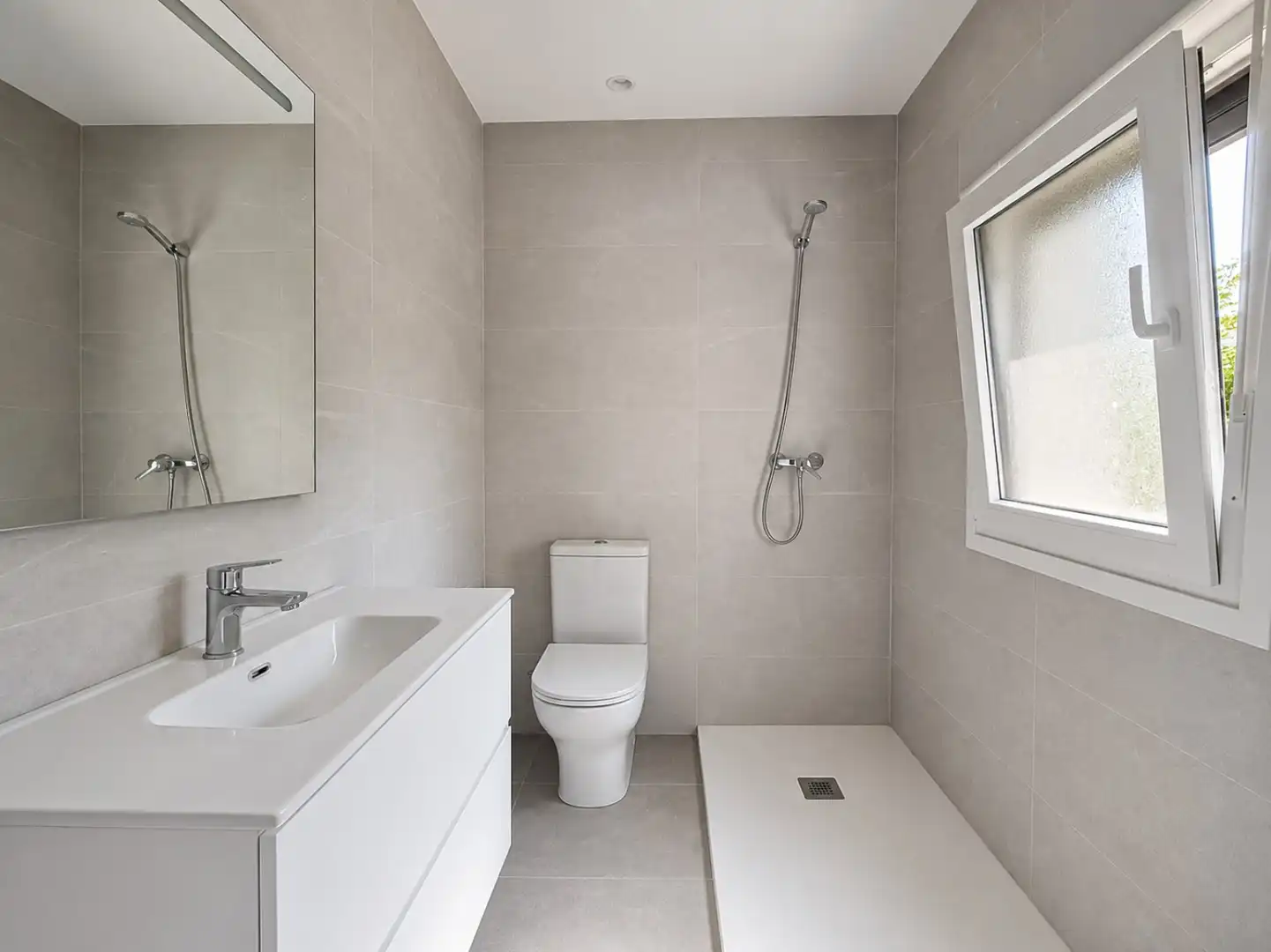 Baño de Casa o chalet en venta en Molledo con Calefacción, Jardín privado y Parquet