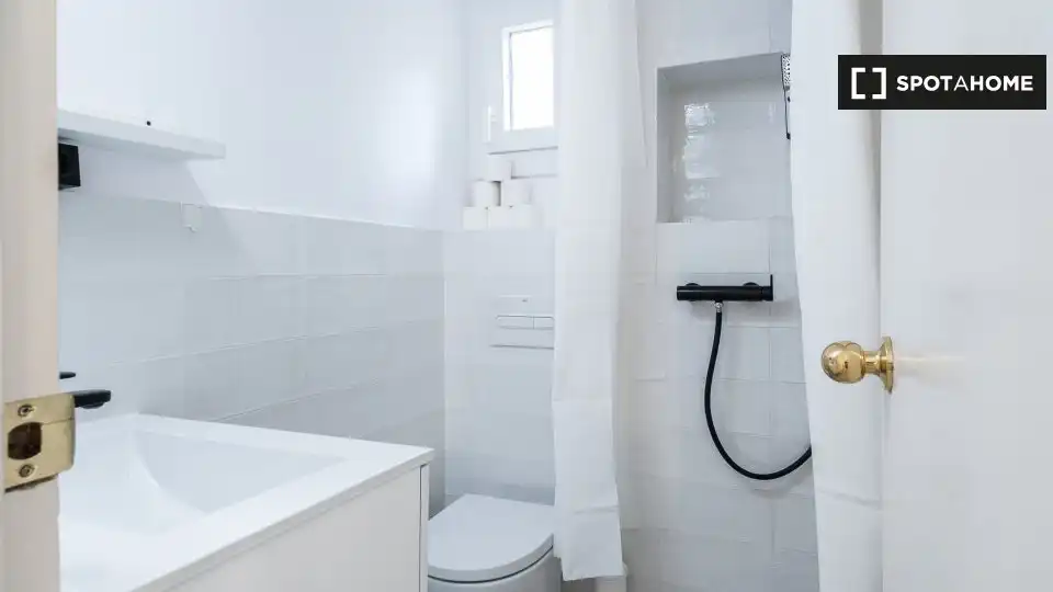 Flat with terrace to rent in Ciutat Vella, imagen 11