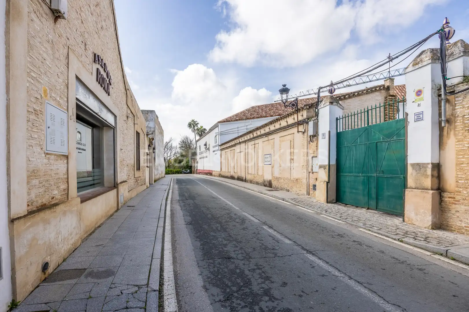 Exterior view of Commercial properties for sale in Villanueva del Ariscal  with Air Conditioner, Heating and Furnished