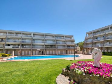 Apartment mit Pool zum Verkauf in Carrer Narcís Monturiol