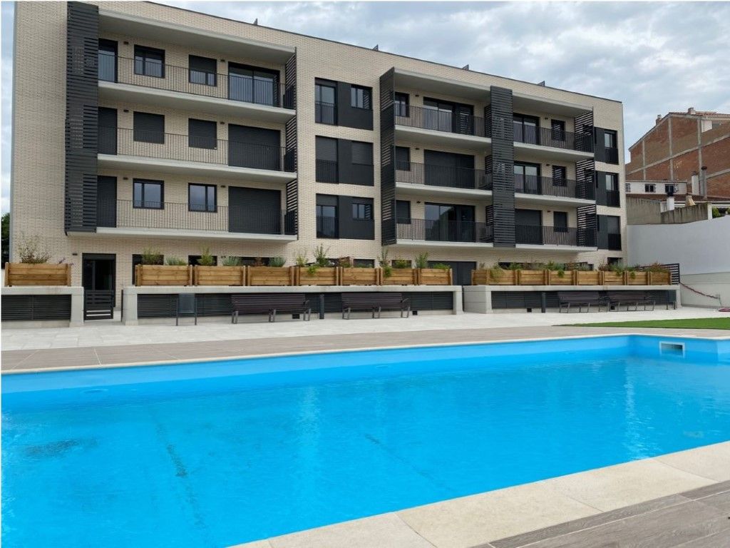 Piscina de Pis en venda en Vilafranca del Penedès amb Aire condicionat, Calefacció i Jardí privat