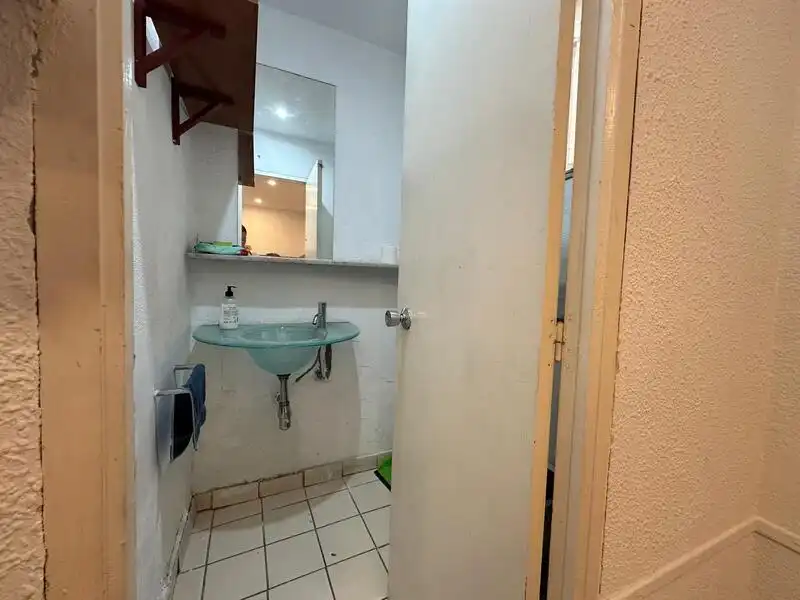 Baño de Local de alquiler en Madrid