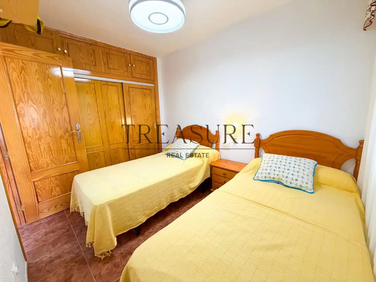 Habitación de Apartamento en venta en La Manga del Mar Menor con Terraza y Balcón
