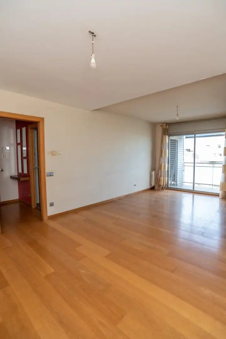 Wohnung zum Verkauf in Badalona mit Heizung, Parkett und Terrasse
