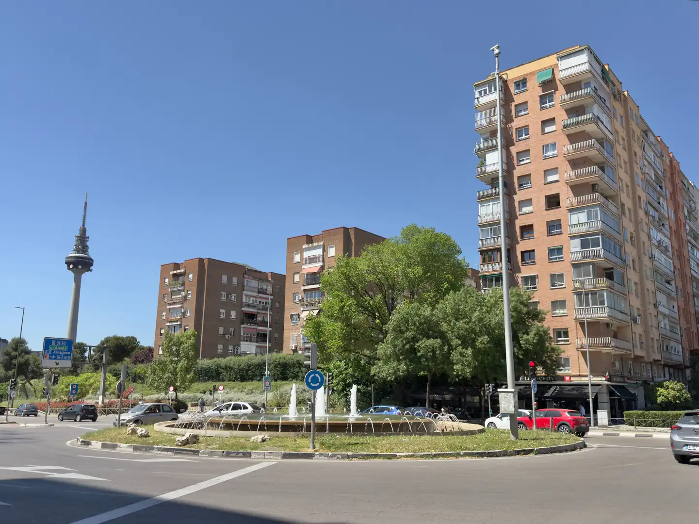 Außenansicht von Wohnung zum Verkauf in Madrid mit Klimaanlage, Heizung und Alarm