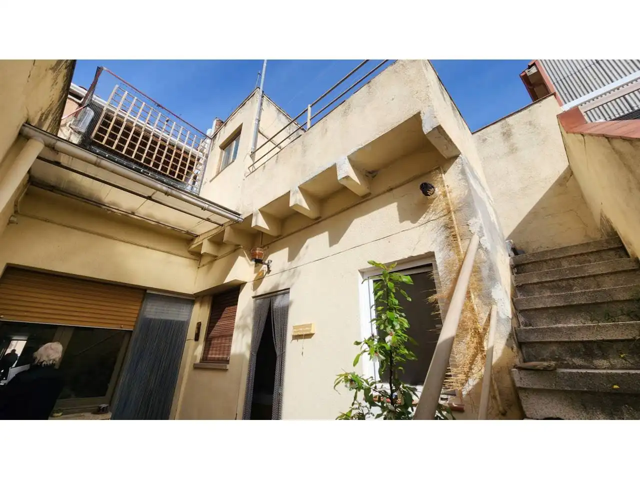 Vista exterior de Pis en venda en Terrassa amb Calefacció, Jardí privat i Terrassa