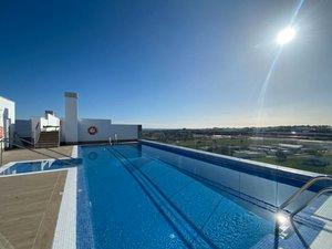 Swimming pool of Apartment for sale in Marbella  with Air Conditioner, Heating and Terrace