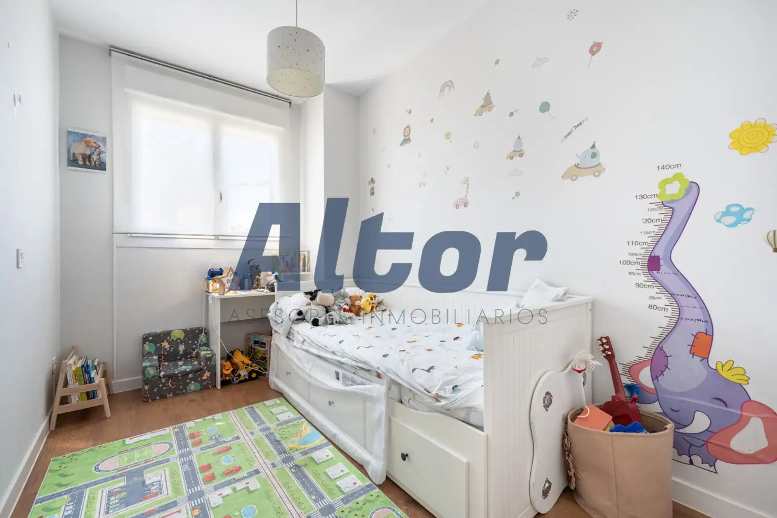Bedroom of Flat for sale in Madrid  with Air Conditioner, Heating and Terrace