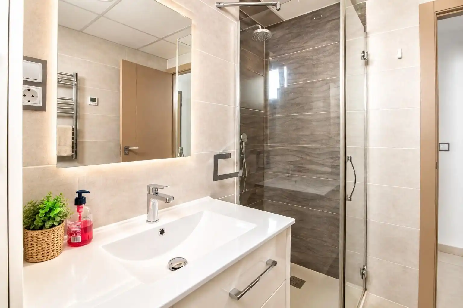 Appartement compact avec terrasse à vendre à Los Arenales del Sol, imagen 37