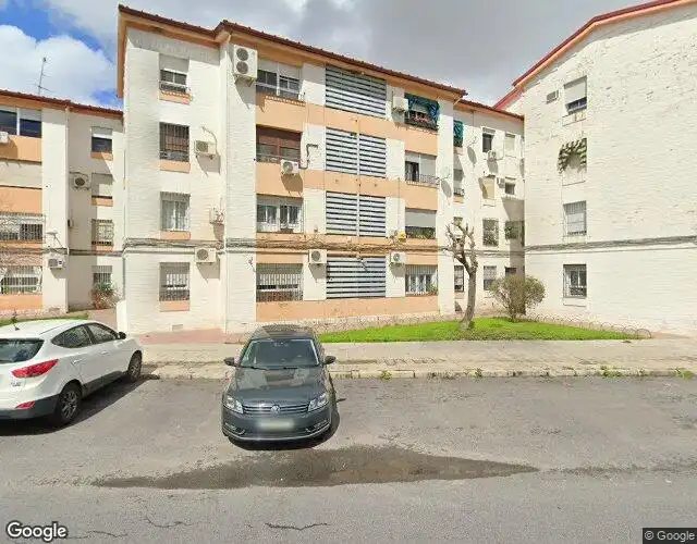 Vista exterior de Piso en venta en Sureste