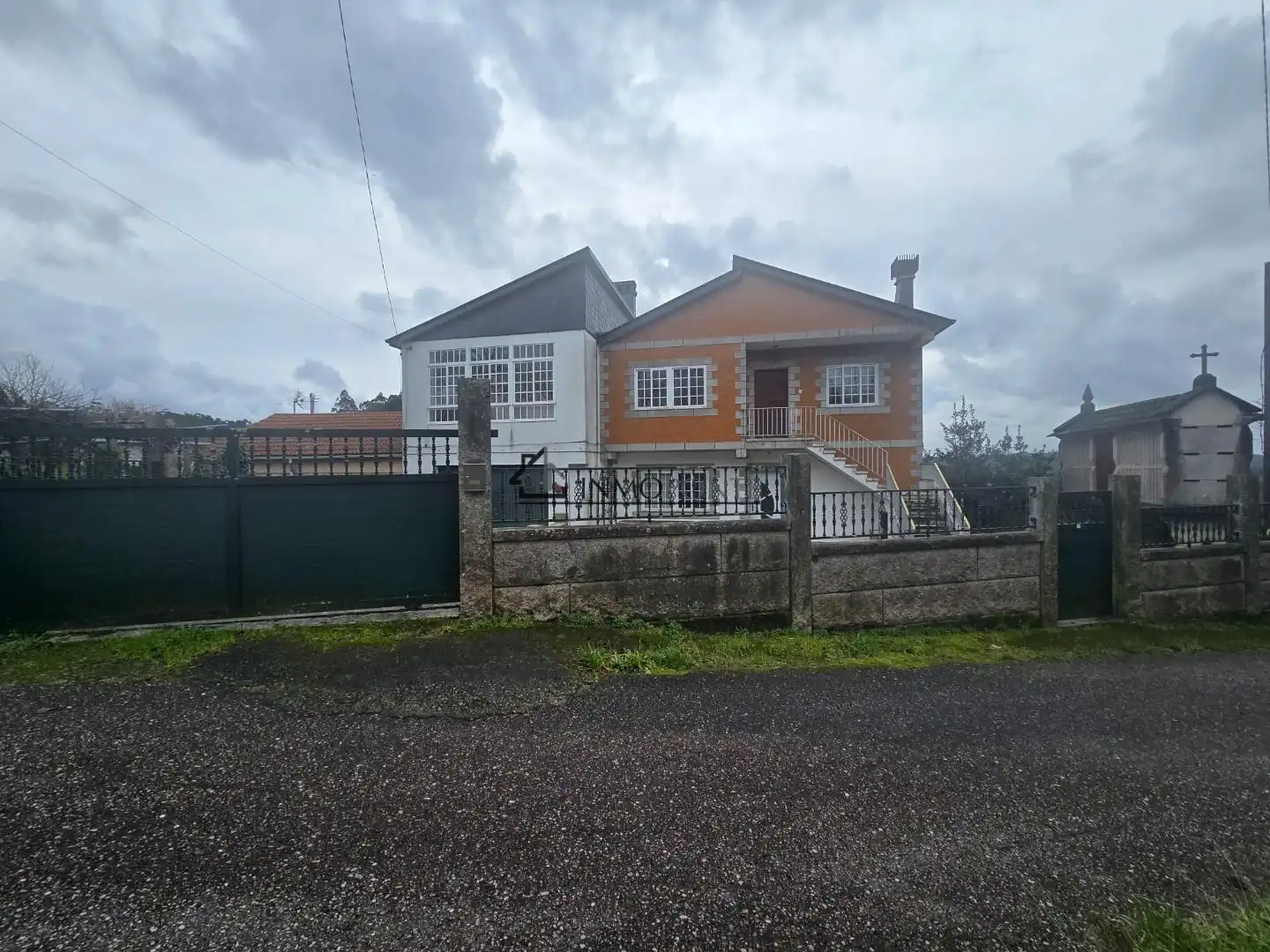 Vista exterior de Casa o xalet en venda en Moraña amb Jardí privat