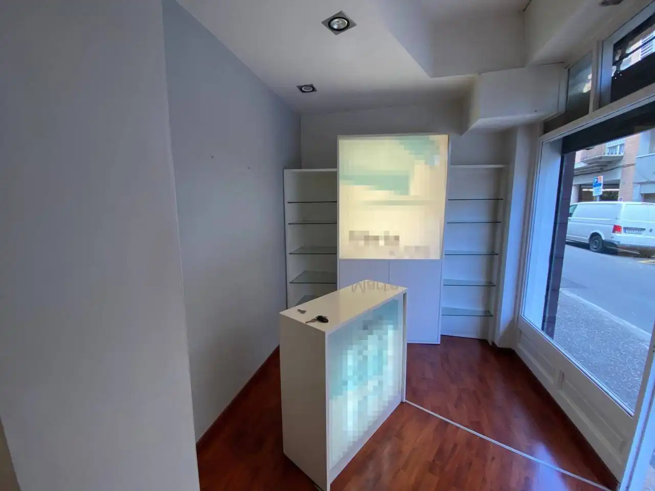 Local comercial en alquiler en Eixample Nord, imagen 2