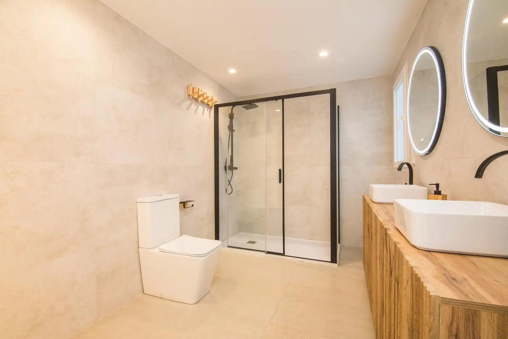 Bathroom of Houses for sale in Elche / Elx  with Air Conditioner, Private garden and Terrace