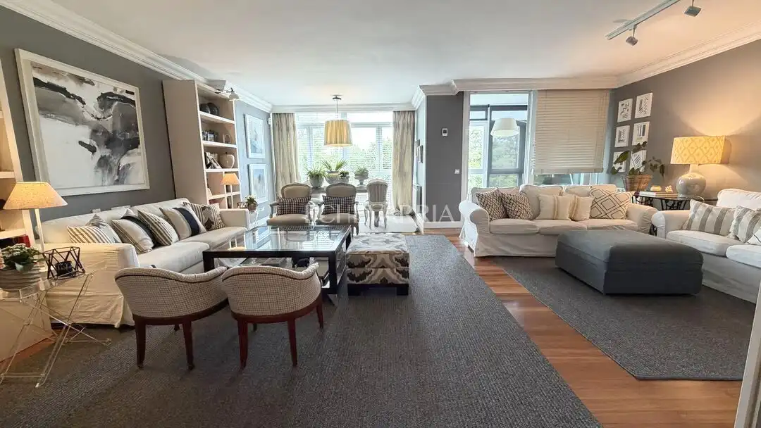 Sala de estar de Piso en venta en Leioa con Calefacción, Jardín privado y Terraza