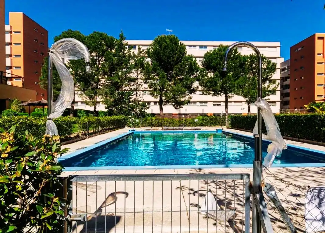 Piscina de Piso en venta en  Madrid Capital con Aire acondicionado, Calefacción y Trastero