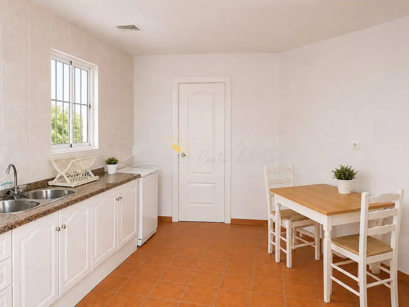 Cuina de Casa o xalet en venda en Torrox amb Terrassa i Forn