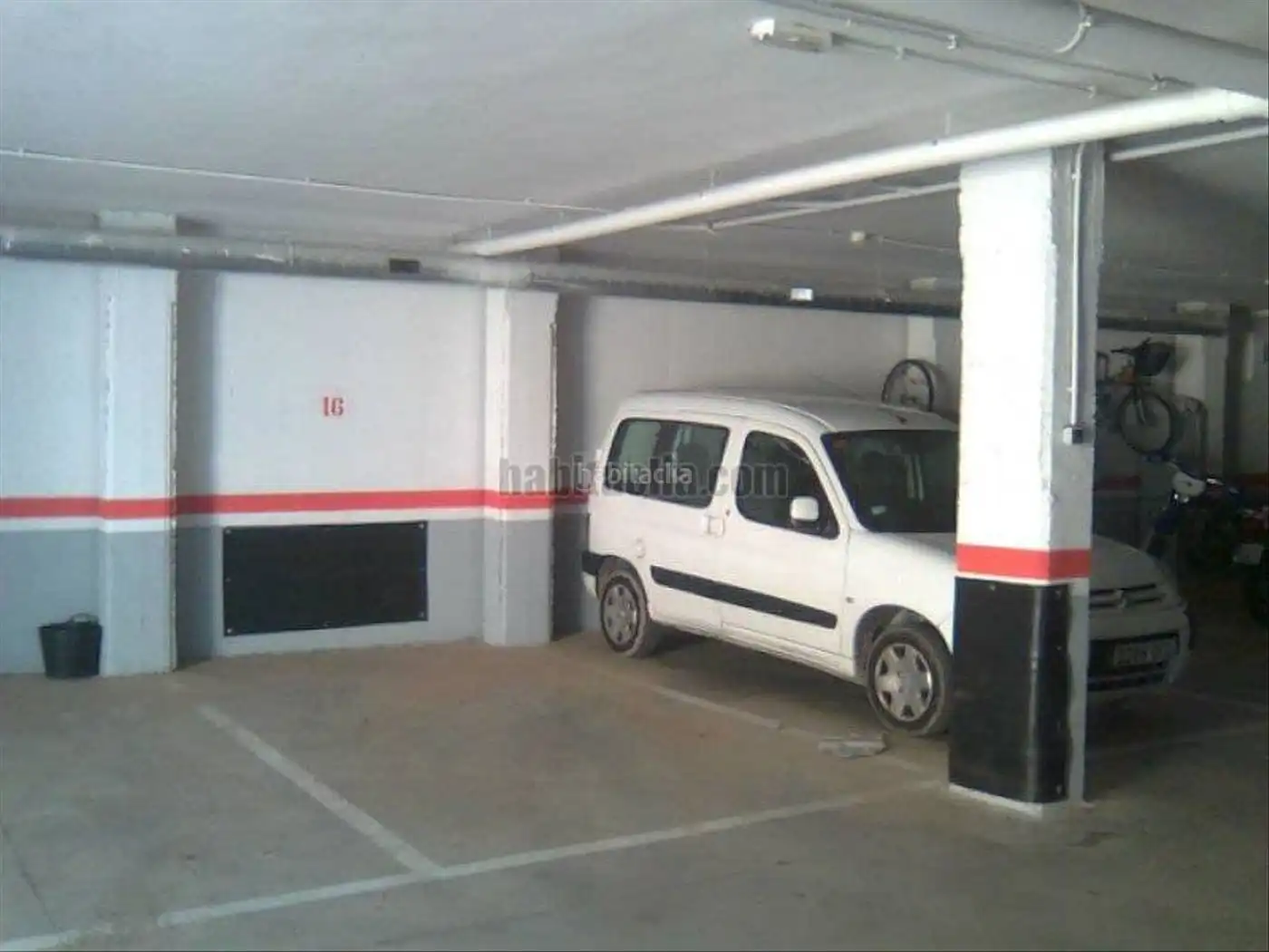 Einzelparkplatz zum Verkauf in Carrer Castell de Tona 11, imagen 5