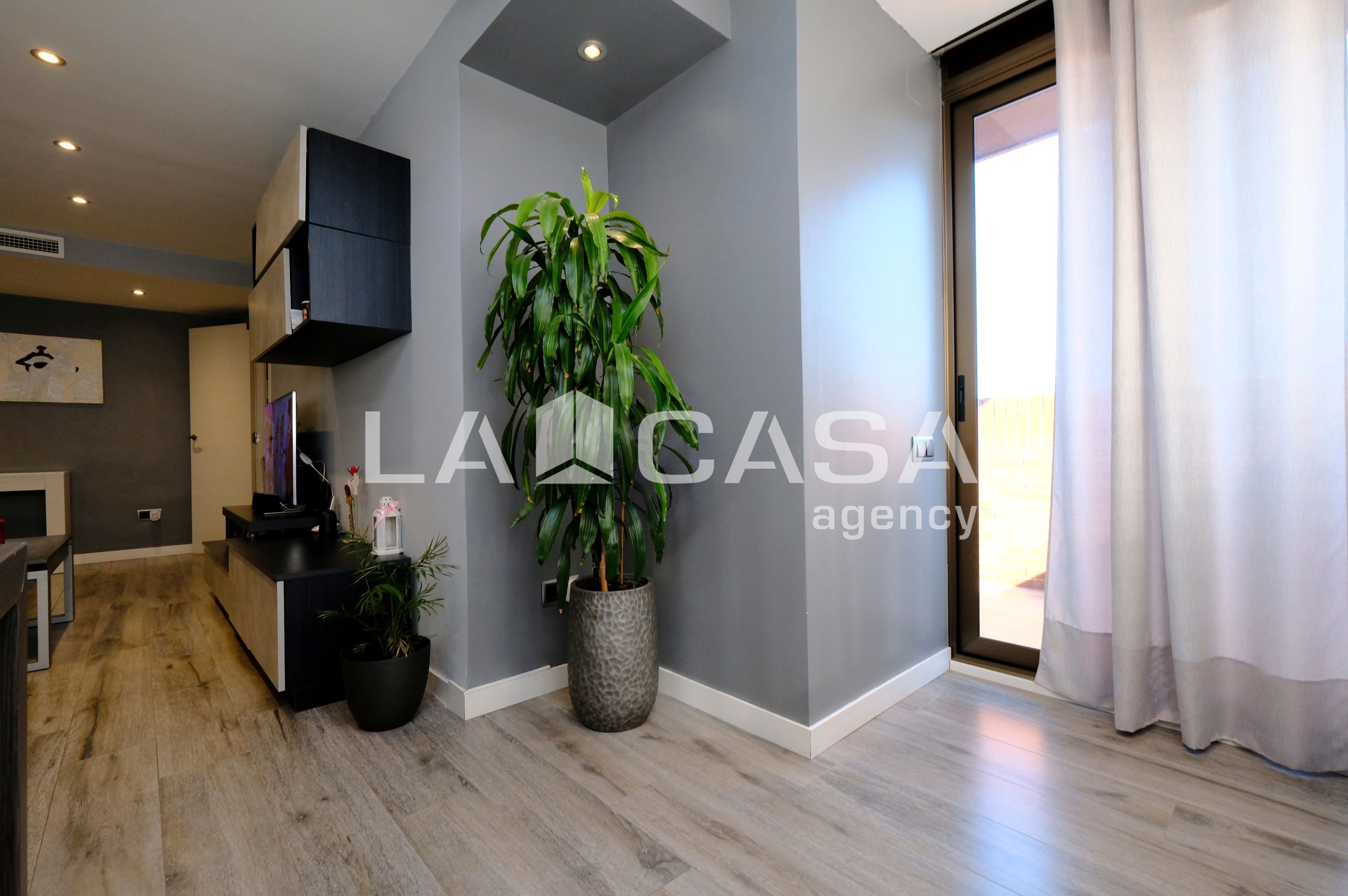 Flat for sale in  Barcelona Capital  with Heating, Swimming Pool and Balcony