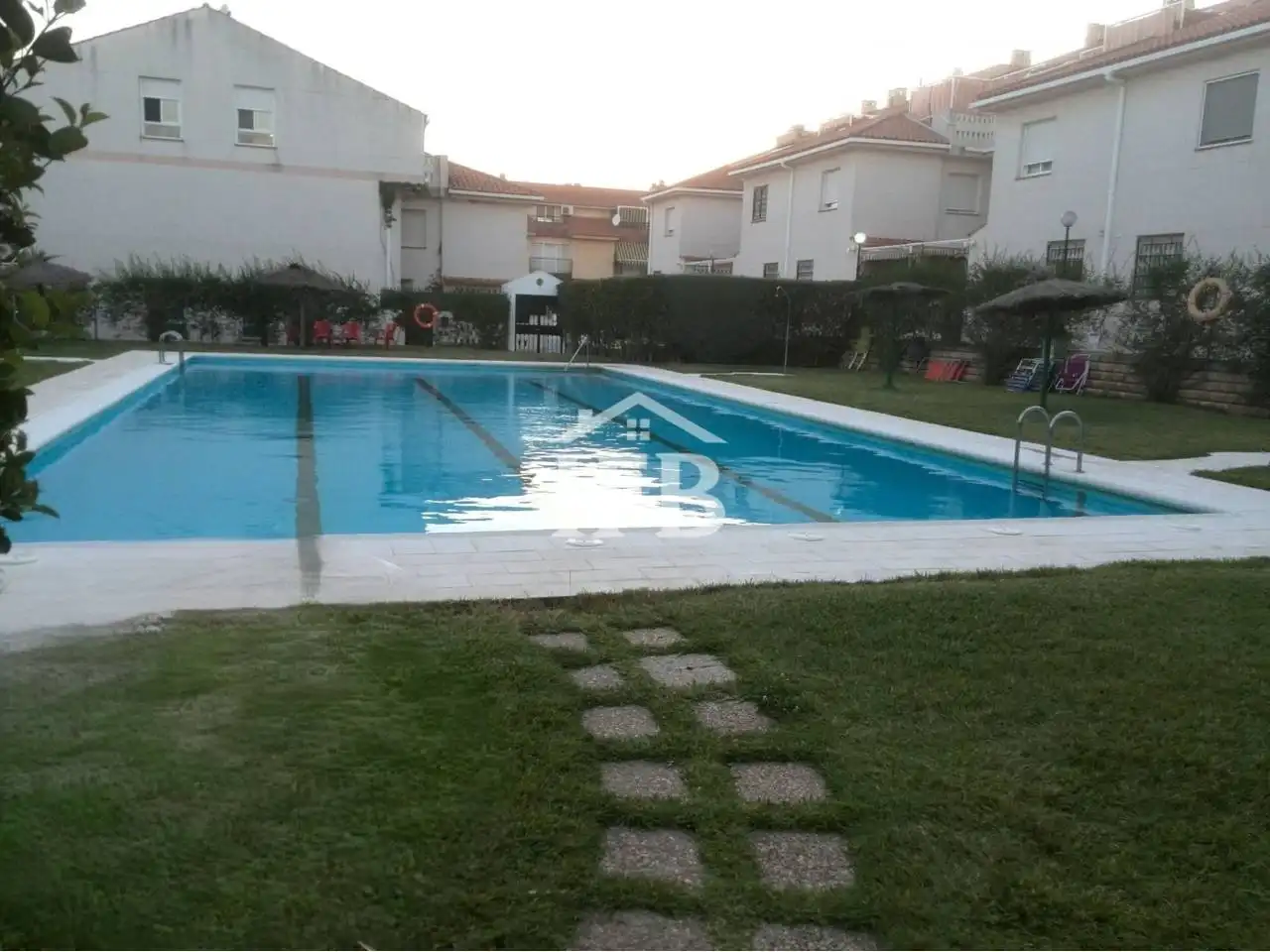 Casa bifamiliare con piscina in vendita a Calle Castillo Zalamea de la Serena