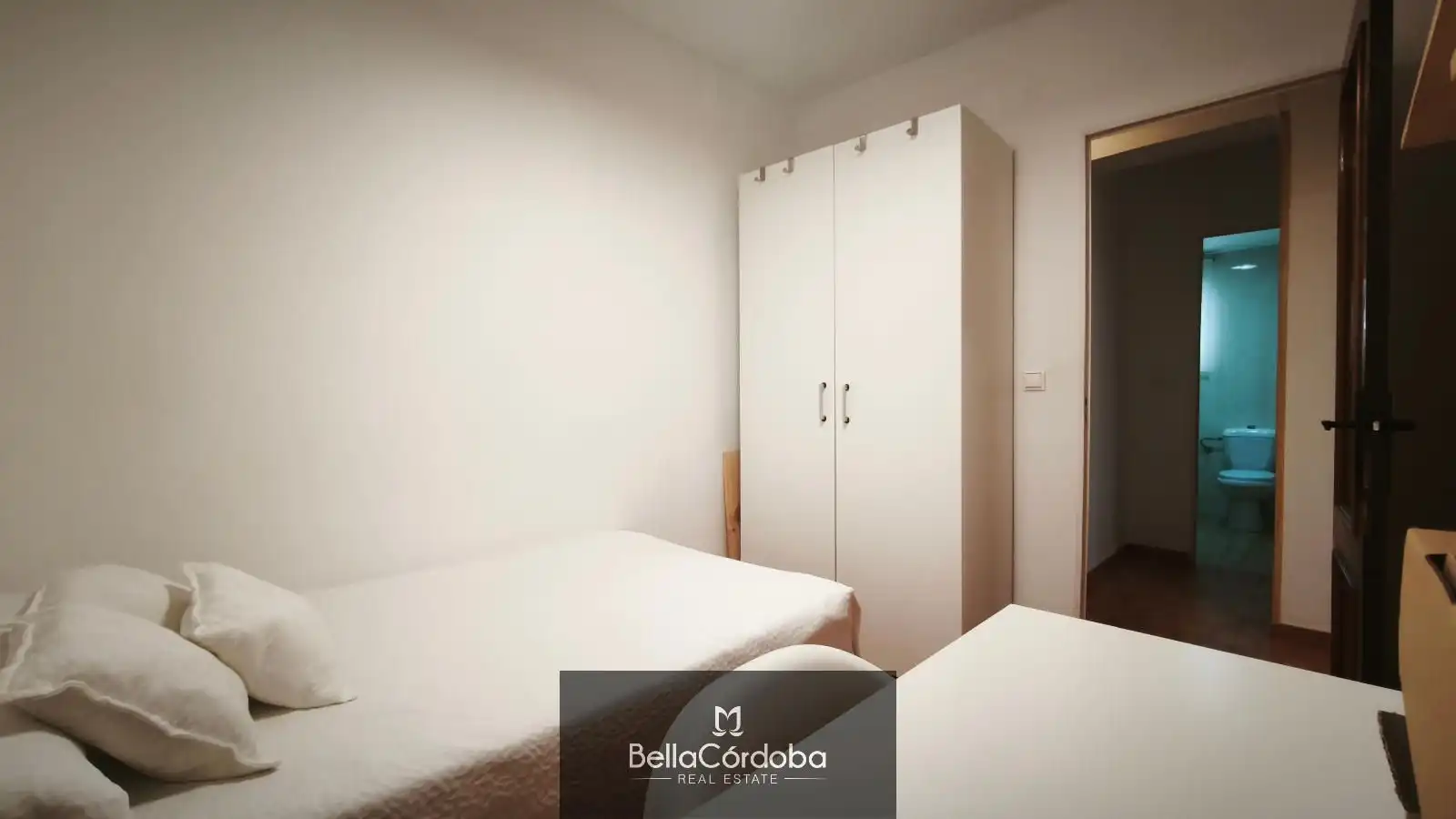 Bedroom of Flat for rent in Córdoba  with Air Conditioner, Heating and Terrace