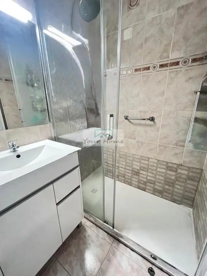 Bathroom of Flat for sale in Alcobendas  with Air Conditioner, Heating and Terrace