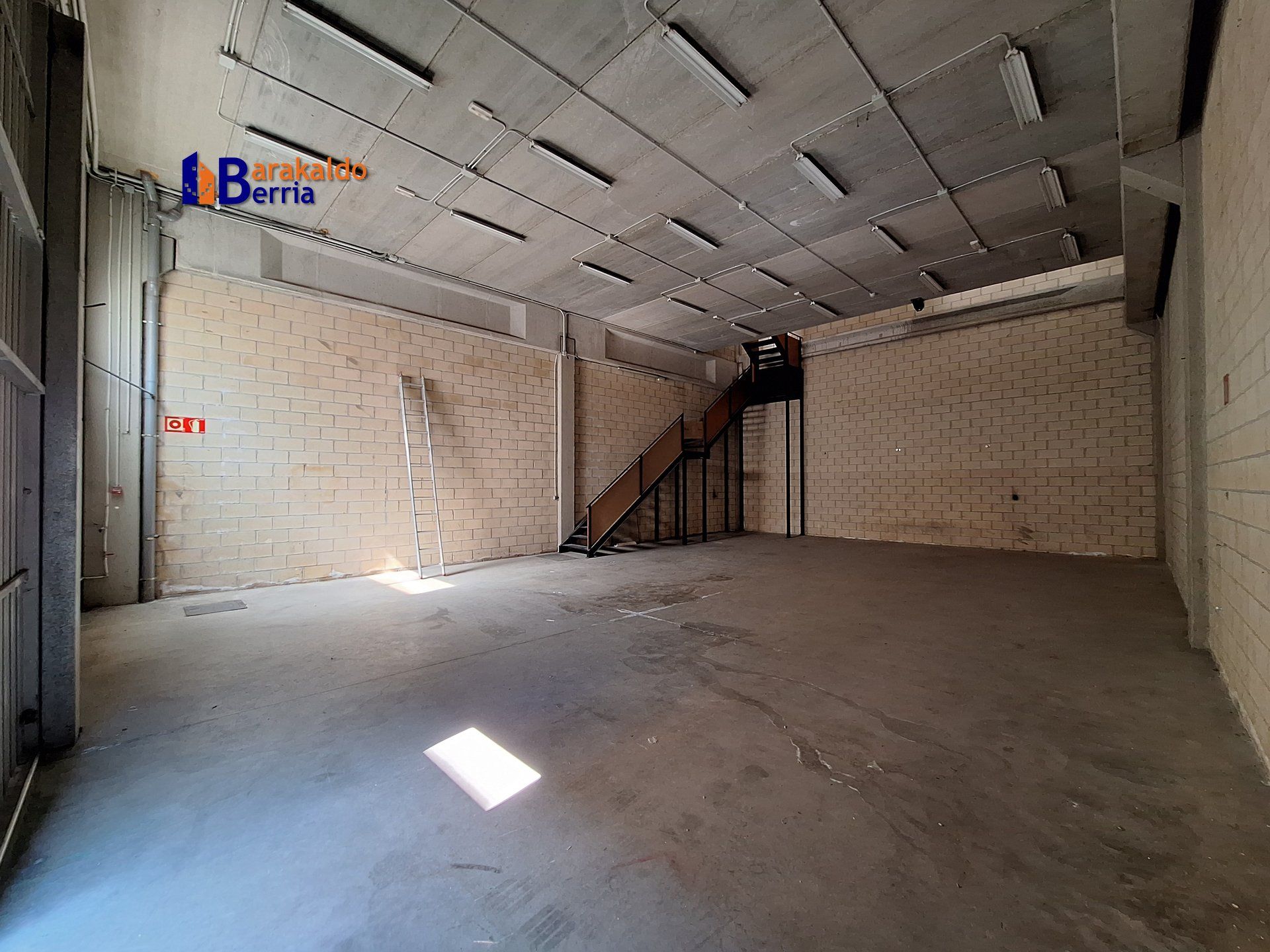 Nau industrial de lloguer en Barakaldo 