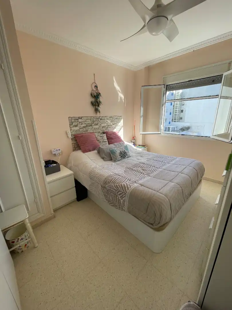 Schlafzimmer von Wohnung zum Verkauf in Cádiz mit Heizung, Möbliert und Ofen