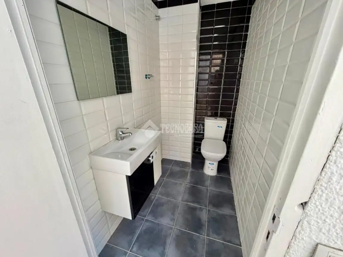 Business premises to rent in C. Batalla de Clavijo, imagen 5