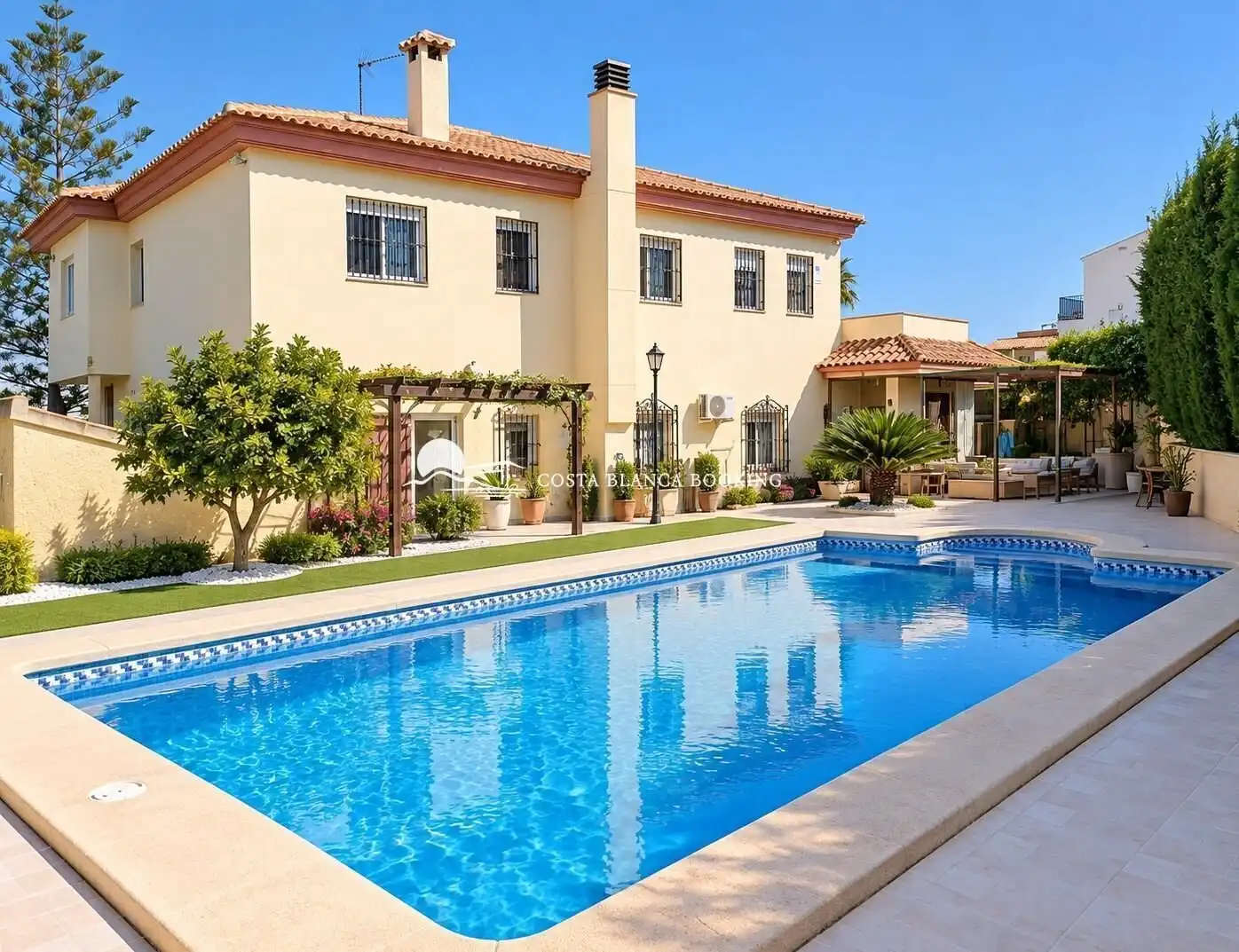 Chalet con terraza en venta en L'Albir