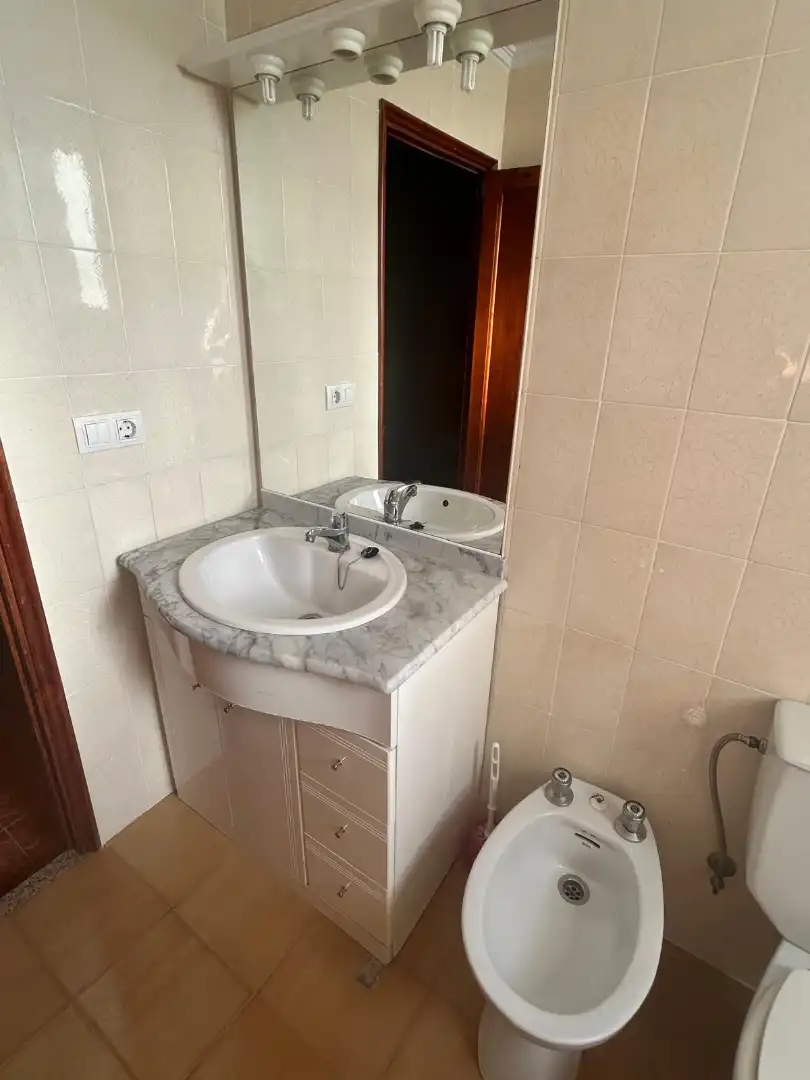 Baño de Piso en venta en Sueca con Terraza, Trastero y Horno
