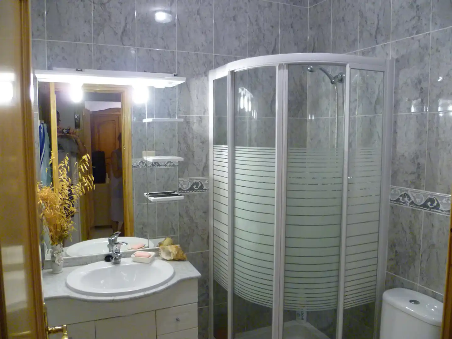Bathroom of Houses for sale in Siles  with Air Conditioner, Terrace and Furnished