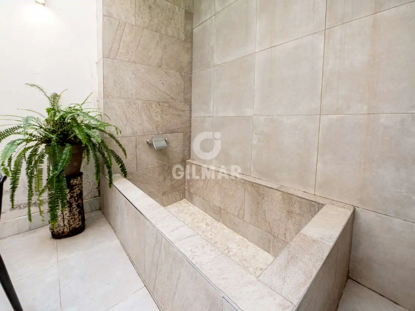 Bathroom of Flat for sale in Sevilla  with Heating, Swimming Pool and Furnished