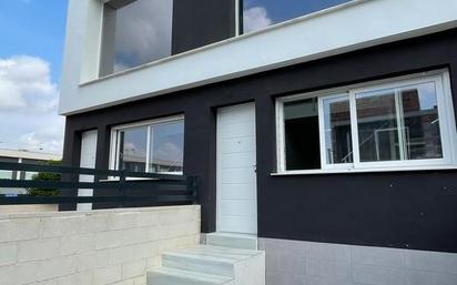 Außenansicht von Haus oder Chalet zum verkauf in Santa Pola mit Klimaanlage und Schwimmbad