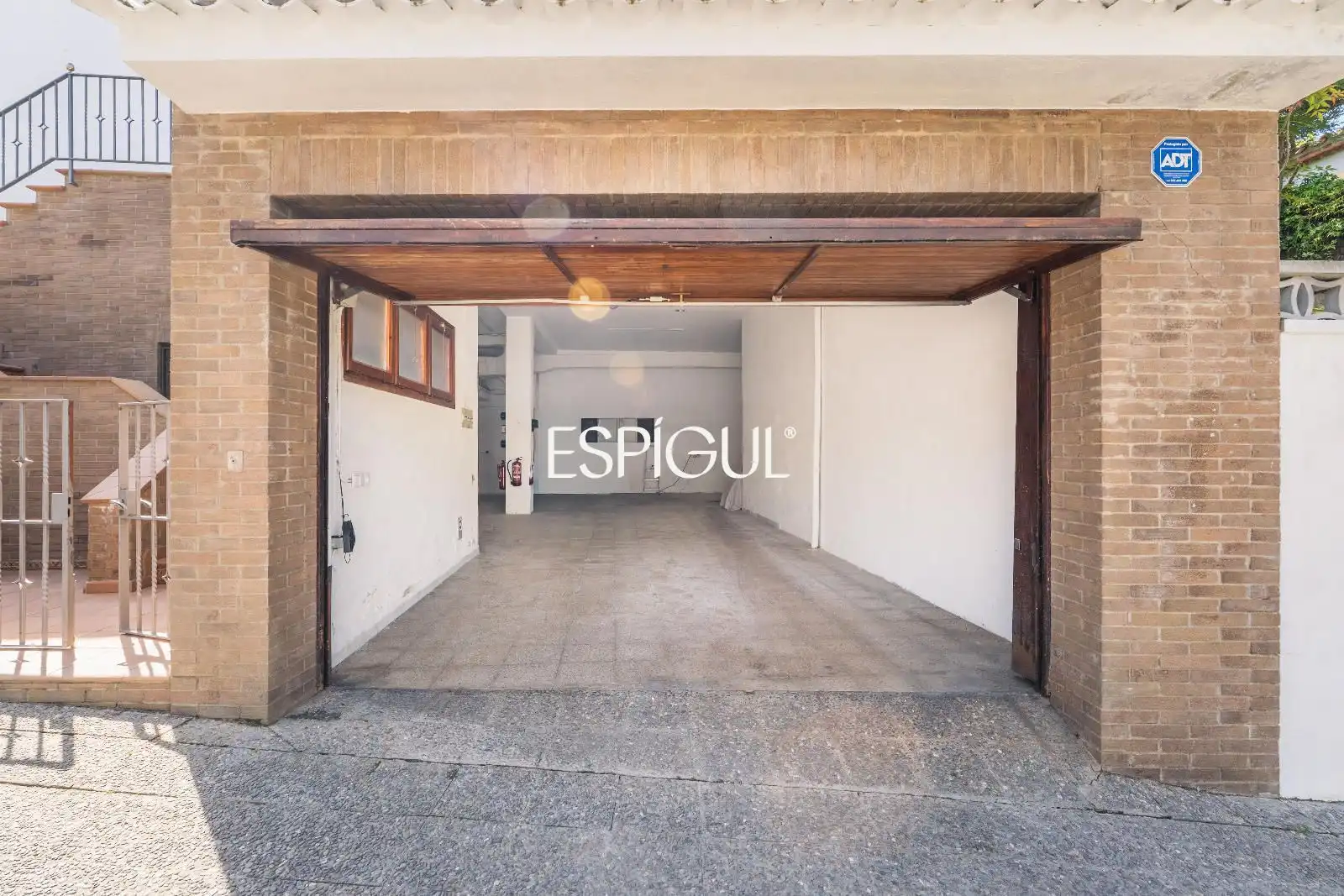 Aparcament de Casa o xalet en venda en Girona amb Aire condicionat, Calefacció i Traster