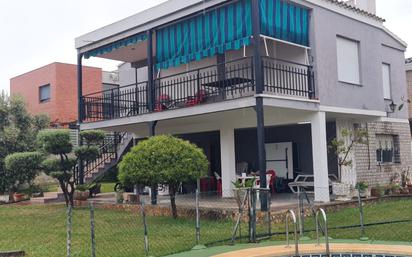 Vista exterior de Casa o xalet en venda en Benicasim / Benicàssim amb Aire condicionat i Terrassa