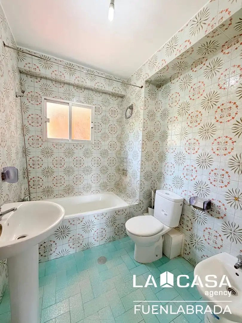 Bathroom of Flat for sale in Fuenlabrada  with Terrace