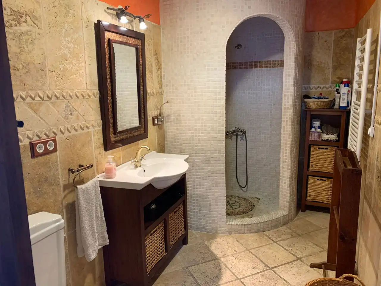Baño de Casa o chalet en venta en Torrox con Jardín privado, Terraza y Piscina