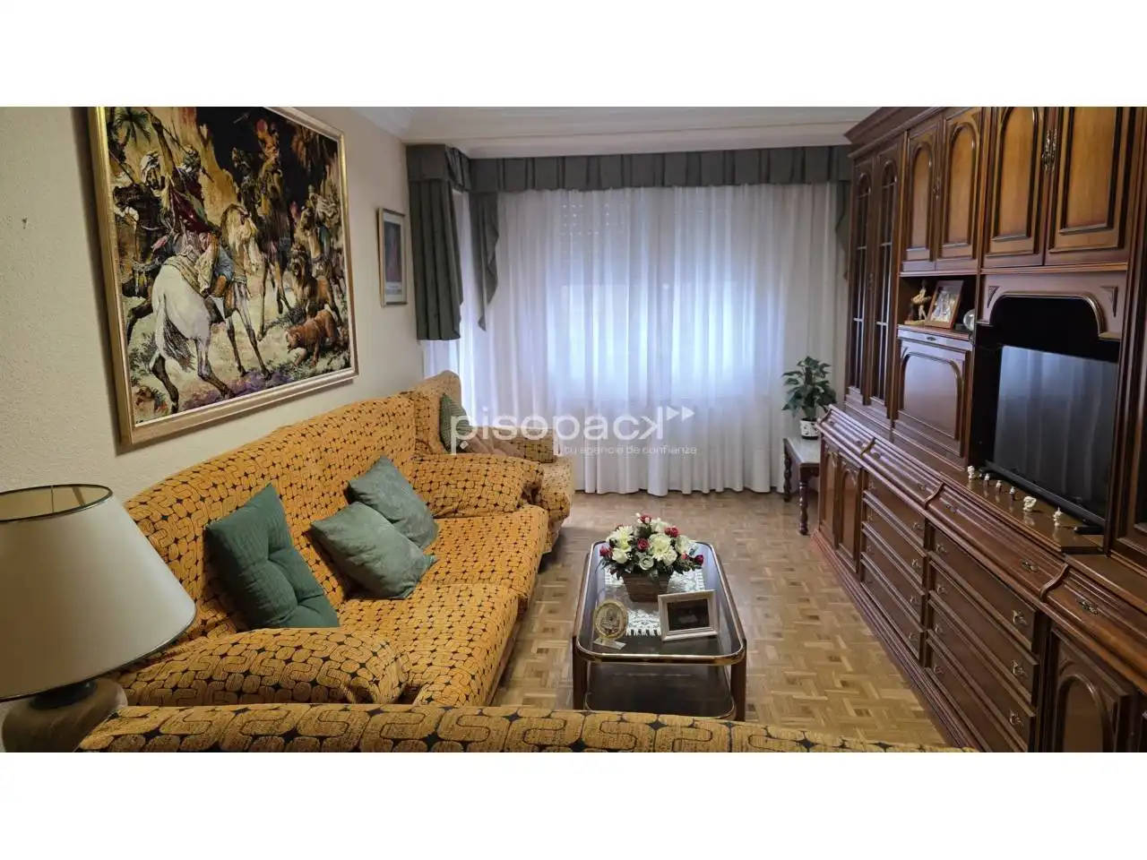 Living room of Flat for sale in  Pamplona / Iruña  with Heating, Parquet flooring and Balcony