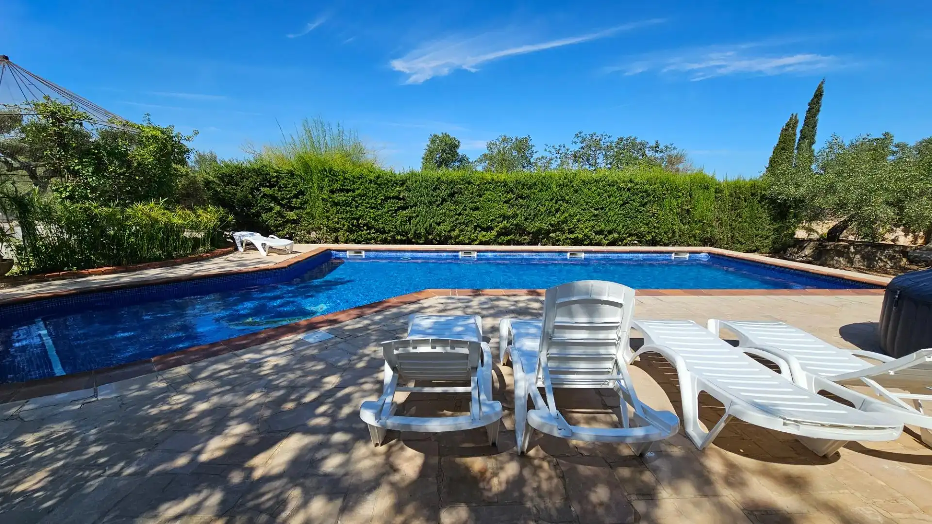 Piscina de Finca rústica en venda en Roques Daurades - L'Estany