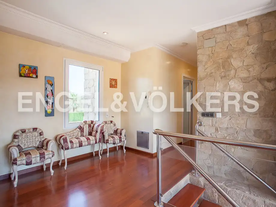 Casa o chalet en venta en Serra con Calefacción, Jardín privado y Trastero