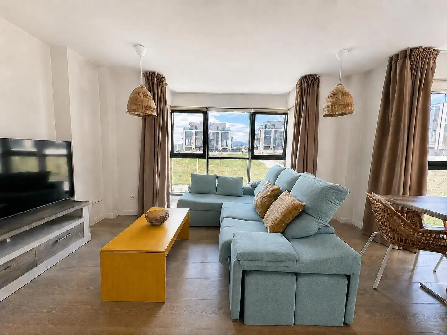 Wohnzimmer von Wohnung zum Verkauf in Santa Cruz de Bezana mit Heizung und Möbliert